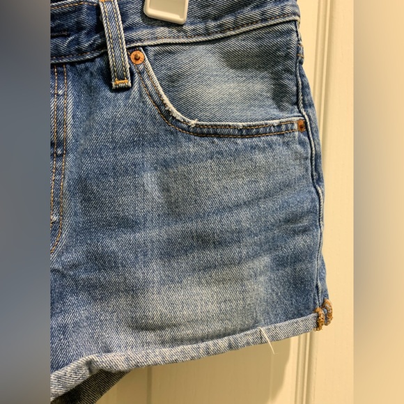 Levis 501 Jean Shorts - Picture 2 of 6